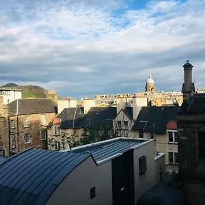 Bortwicks Close On The Royal Mile Edinburgh